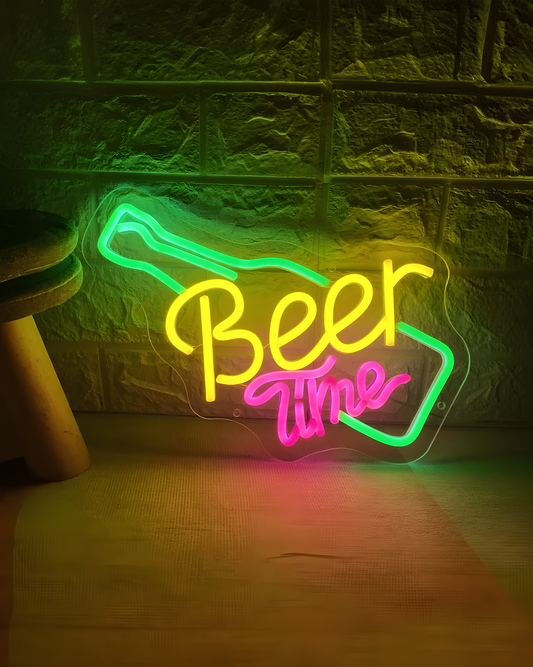Letrero de neón de "Hora de la Cerveza"
