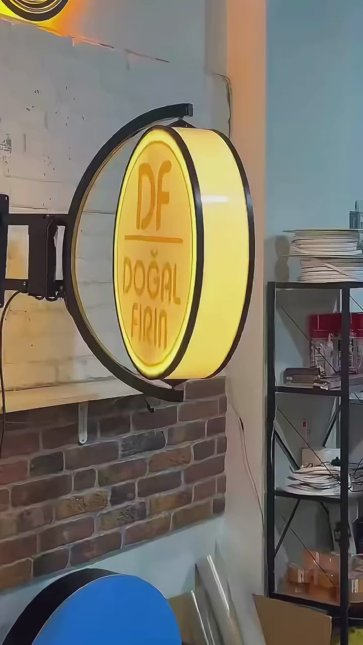 Letrero luminoso LED personalizado con logotipo impreso – Señalética para negocios y tiendas