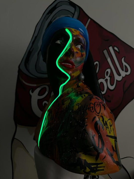 Girl with a Pearl Earring Lighted Sculpture